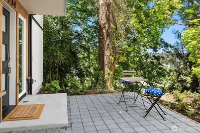 534 W Barrett Street, Seattle, WA 98119 - Photo 3