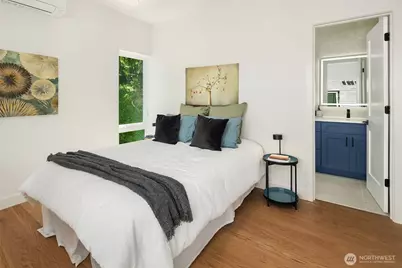534 W Barrett Street, Seattle, WA 98119 - Photo 13