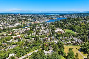 534 W Barrett St, Seattle, WA 98119 - Photo 27
