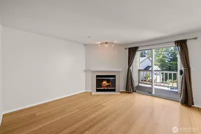 1900 NE 48th Street #E205, Renton, WA 98056 - Photo 11