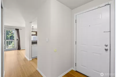 1900 NE 48th Street #E205, Renton, WA 98056 - Photo 5