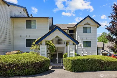 1900 NE 48th Street #E205, Renton, WA 98056 - Photo 3