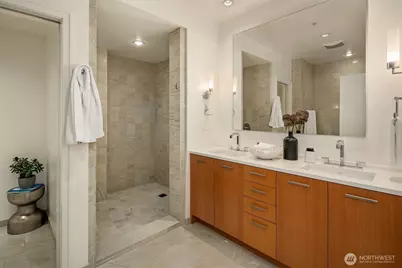 10700 NE 4th Street #4102, Bellevue, WA 98004 - Photo 25