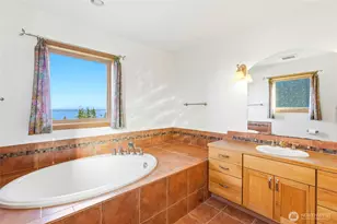 1051 Lightning Way, Camano Island, WA 98282 - Photo 29