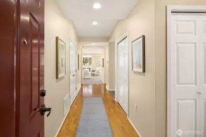 1805 134th Avenue SE #22, Bellevue, WA 98005 - Photo 3