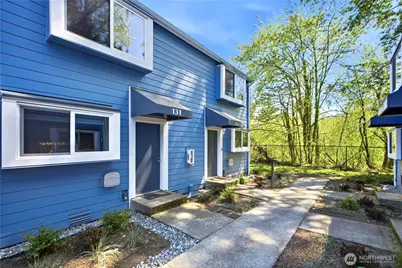 131 146th Avenue SE, Bellevue, WA 98007 - Photo 1