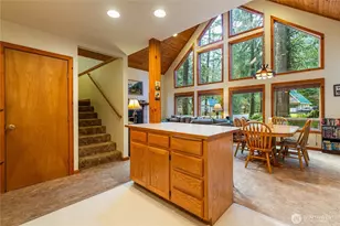 7077 Austin Pass Rd, Glacier, WA 98244 - Photo 11