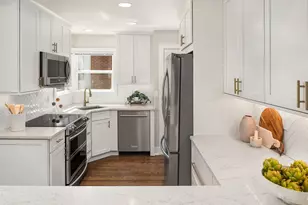 3242 NE 98th St, Seattle, WA 98115 - Photo 15