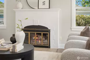 3242 NE 98th St, Seattle, WA 98115 - Photo 5