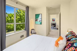 2035 Eastlake Ave E, Seattle, WA 98102 - Photo 17