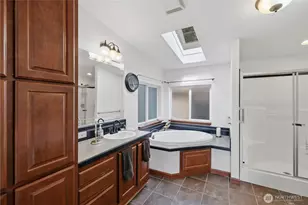 18425 NE 95th St, Redmond, WA 98052 - Photo 11