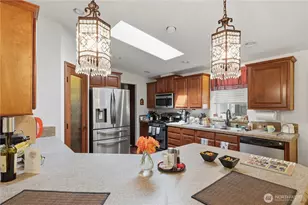 18425 NE 95th St, Redmond, WA 98052 - Photo 7