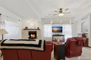 18425 NE 95th St, Redmond, WA 98052 - Photo 5