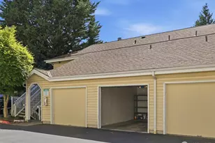 2560 118th Ave SE, Bellevue, WA 98005 - Photo 23