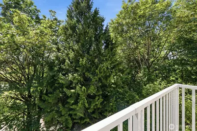 2560 118th Avenue SE #3-301, Bellevue, WA 98005 - Photo 13