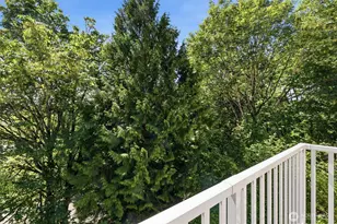 2560 118th Ave SE, Bellevue, WA 98005 - Photo 13