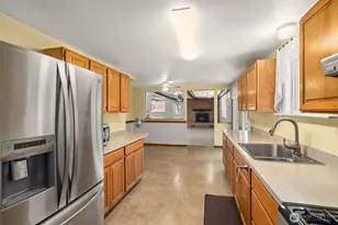 1214 B St, Centralia, WA 98531 - Photo 11