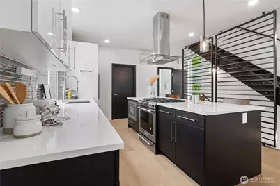 8613 23rd Avenue NE #B, Seattle, WA 98115 - Photo 13