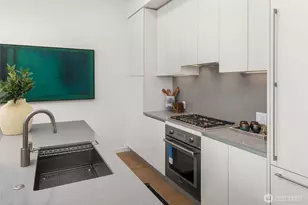 10232 NE 10th St, Bellevue, WA 98004 - Photo 9