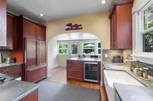 4010 Ashworth Ave N, Seattle, WA 98103 - Photo 13