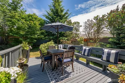 4010 Ashworth Avenue N, Seattle, WA 98103 - Photo 21