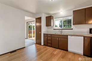 18925 49th Pl W, Lynnwood, WA 98036 - Photo 9