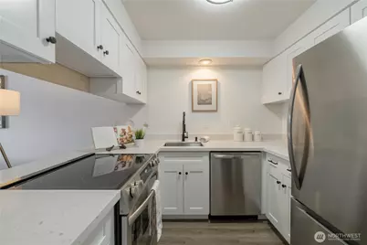 216 SW 154th Street #3, Burien, WA 98166 - Photo 7