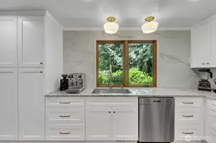 23020 NE 61st St, Redmond, WA 98053 - Photo 13