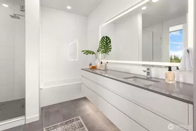 10232 NE 10th Street #1807, Bellevue, WA 98004 - Photo 17