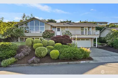 235 174th Place NE, Bellevue, WA 98008 - Photo 1