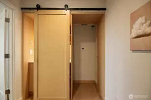 809 NE 90th St, Seattle, WA 98115 - Photo 13