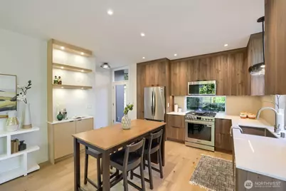 809 NE 90th Street, Seattle, WA 98115 - Photo 3