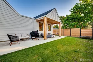 750 Washington St, Woodland, WA 98674 - Photo 23