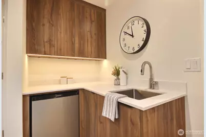813 NE 90th Street, Seattle, WA 98115 - Photo 17