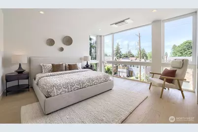 813 NE 90th Street, Seattle, WA 98115 - Photo 9