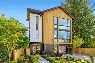 813 NE 90th St, Seattle, WA 98115 - Photo 1