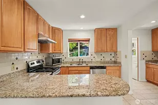 10749 30th Ave NE, Seattle, WA 98125 - Photo 7