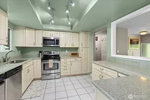 17631 69th Pl W, Edmonds, WA 98026 - Photo 5
