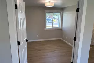 230 Adams Dr, Kelso, WA 98632 - Photo 3