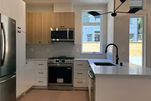 3026 NE 95th St, Seattle, WA 98115 - Photo 7