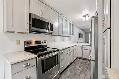 280 NW Newport Way #B14, Issaquah, WA 98027 - Photo 11