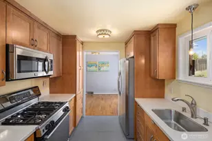 9842 60th Ave S, Seattle, WA 98118 - Photo 17