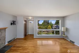 9842 60th Ave S, Seattle, WA 98118 - Photo 7