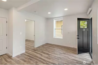 1529 Sturgus Avenue S, Seattle, WA 98144 - Photo 17