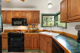 731 19th Ave, Seattle, WA 98122 - Photo 9