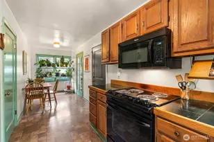 731 19th Ave, Seattle, WA 98122 - Photo 11