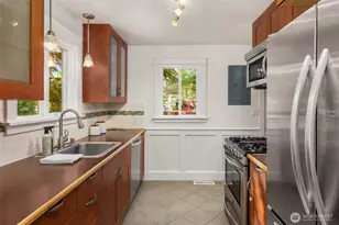 12744 Phinney Ave N, Seattle, WA 98133 - Photo 11