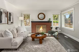 12744 Phinney Ave N, Seattle, WA 98133 - Photo 3