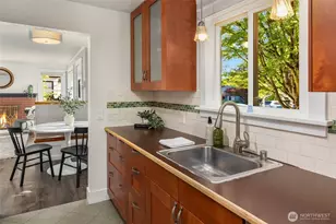 12744 Phinney Ave N, Seattle, WA 98133 - Photo 13