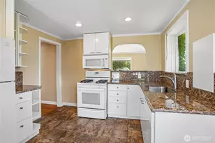 4521 N 18th St, Tacoma, WA 98406 - Photo 3